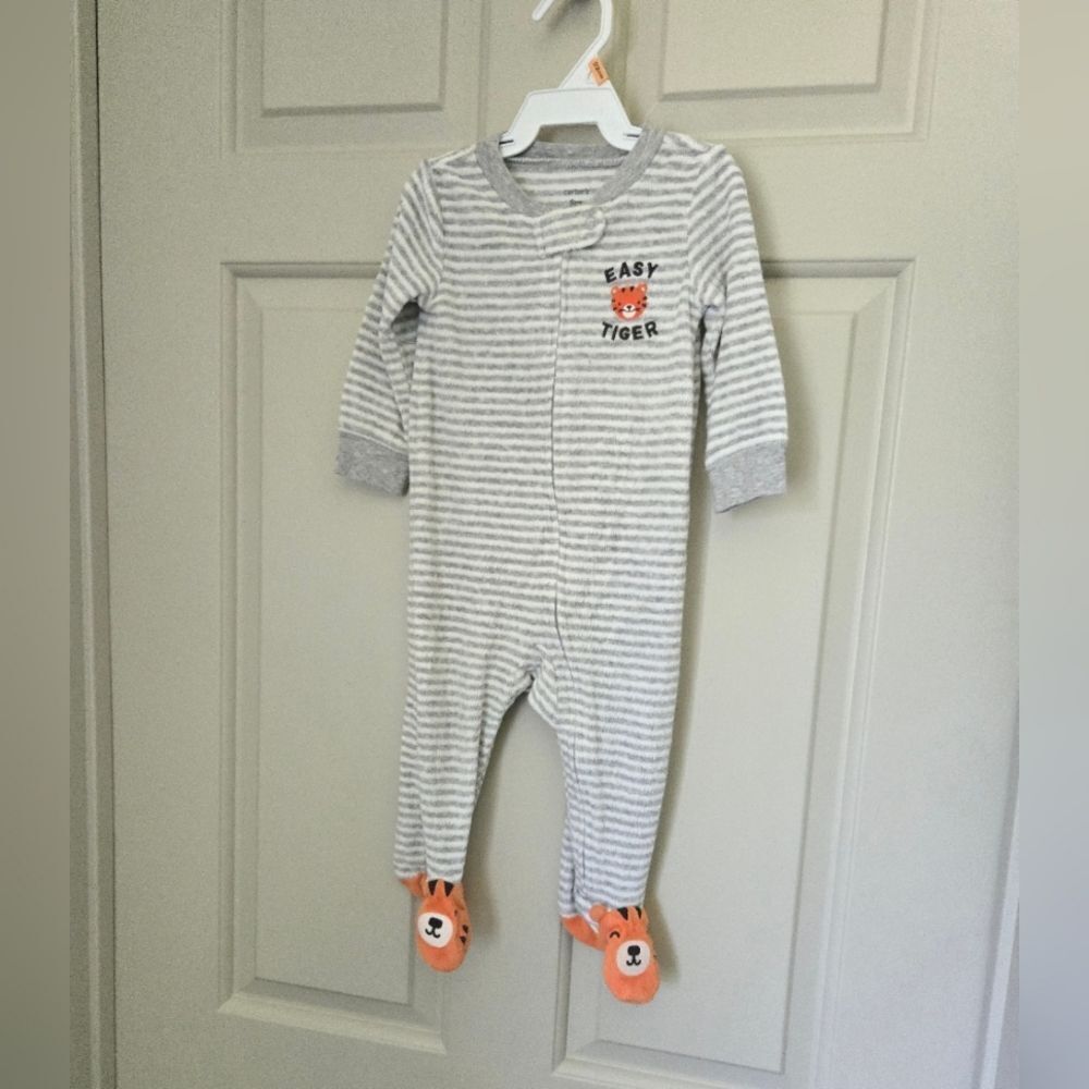Carters Striped Tiger Seeper Size 9 M
